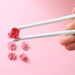Cute Cat Paw Chopsticks for Babies – Beginner-Friendly Training Tool for Easy Use at Mealtime.