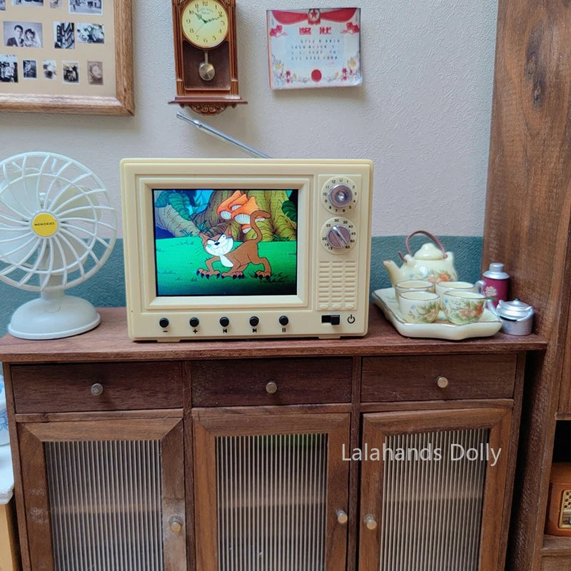 Mini Retro TV Toy – Playable Video Dollhouse Display – Detail | Toki Toy Box