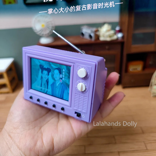 Mini Retro TV Toy – Playable Video Dollhouse Display