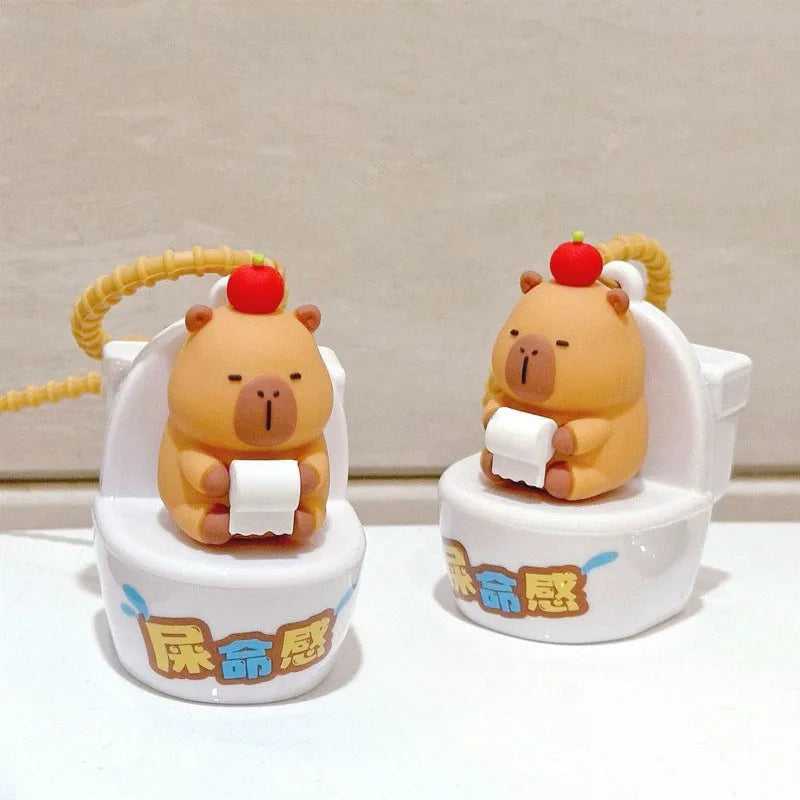 Funny Capybara Squeaky Keychain – Cute Bag Charm – Detail | Toki Toy Box