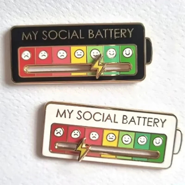 Social Battery Mood Pin – Funny Outfit Badge | Toki Toy Box
