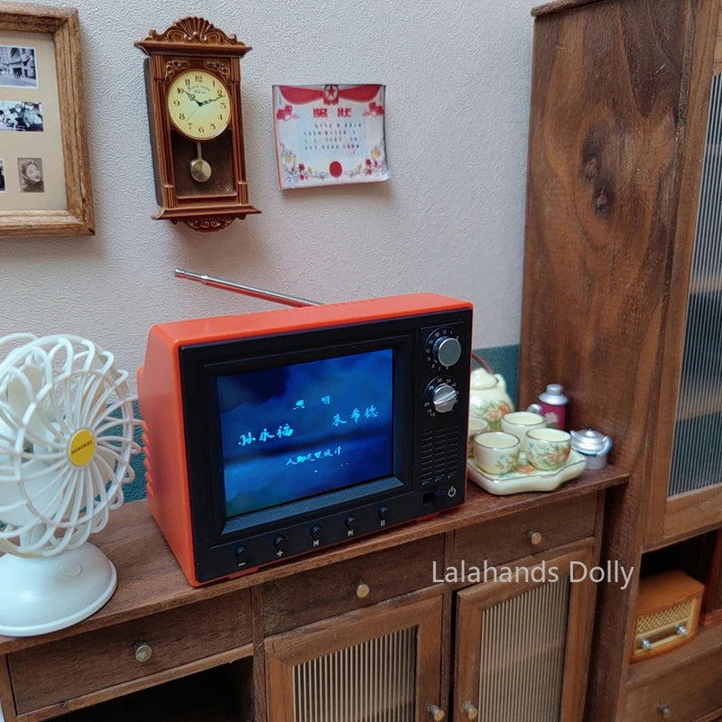 Mini Retro TV Toy – Playable Video Dollhouse Display – Size Reference | Toki Toy Box